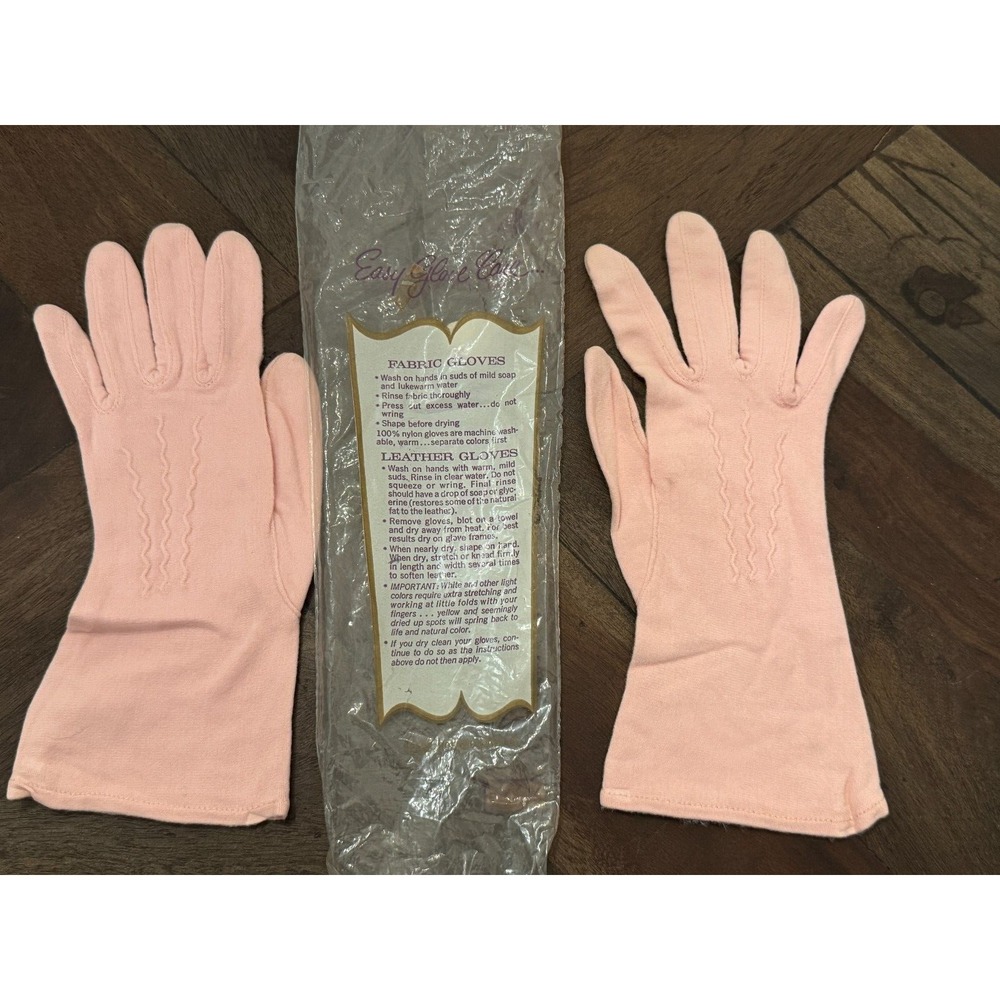 Vintage Pink Flamingo Gauntlet Fashion Gloves Size 7.5 Bracelet Length Women‎